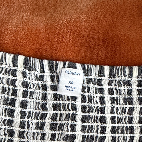 Old Navy Striped Wrap & Tie Top (Size XS) - Picture 6 of 9